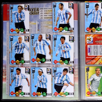 Preview: South Africa 2010 Panini Album mit 240 Trading Cards