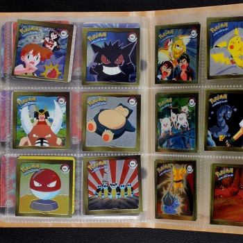 Pokemon Action Flipz Artbox album almost complete -7