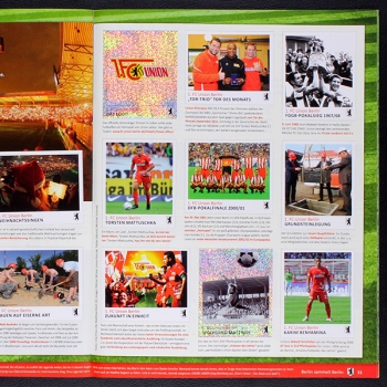 Berlin sammelt Panini Sticker Album komplett