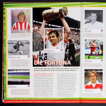 Düsseldorf sammelt Panini Sticker Album komplett