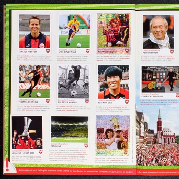 Frankfurt sammelt Panini Sticker Album komplett