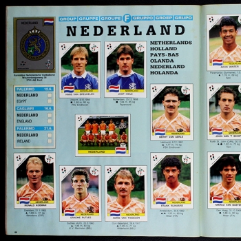 Italia 90 Panini Sticker Album komplett