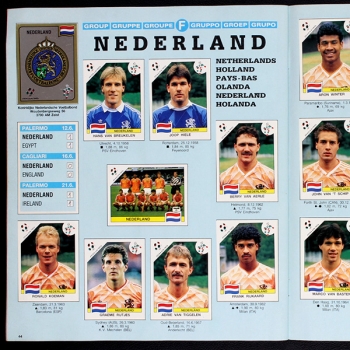 Italia 90 Panini Sticker Album komplett
