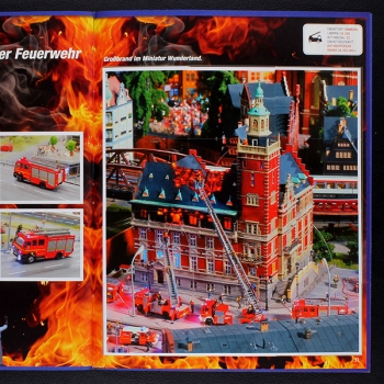Miniatur Wunderland Panini Sticker Album fast komplett -1
