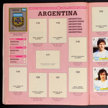 Italia 90 Panini Sticker Album teilgefüllt - lesen