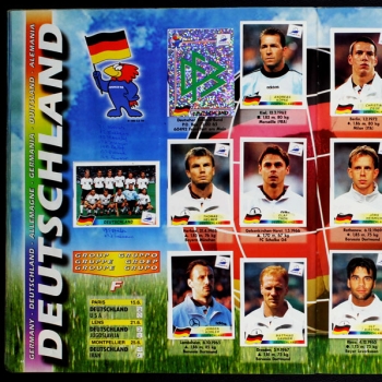 France 98 Panini Sticker Album - lesen