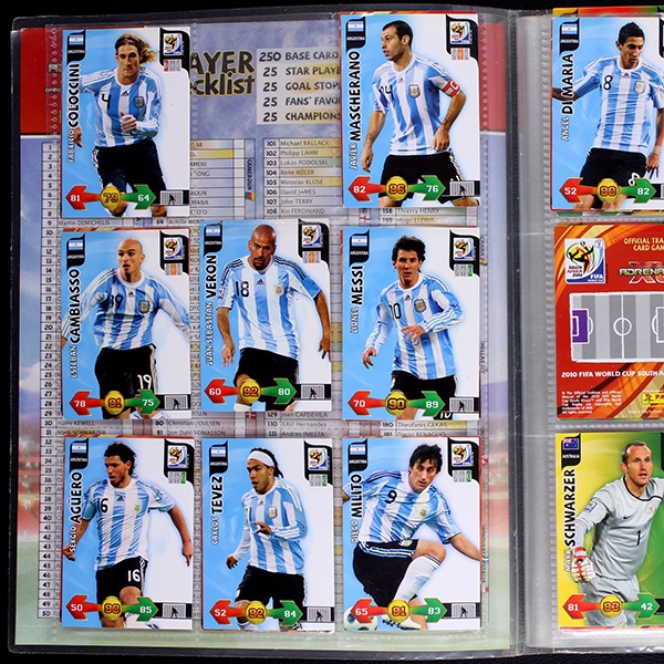 South Africa 2010 Panini Album mit 240 Trading Cards