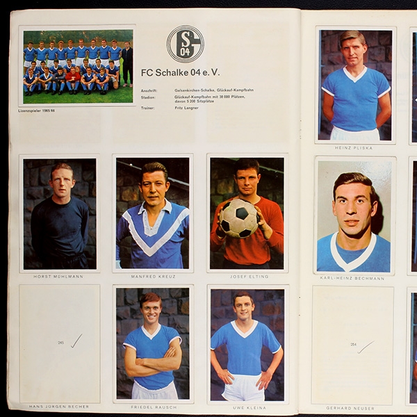 Bundesliga 65 Bergmann Album teilgefüllt