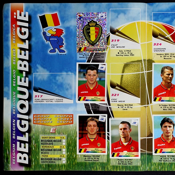 France 98 Panini Sticker Album teilgefüllt
