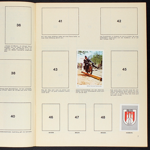 Polizei Americana Sticker Album teilgefüllt