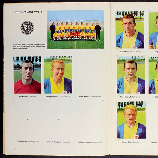 König Fußball Eikon album with stickers