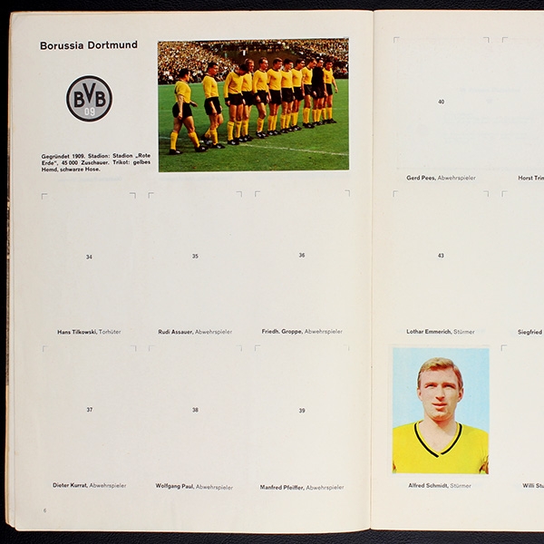 König Fußball Eikon album with stickers