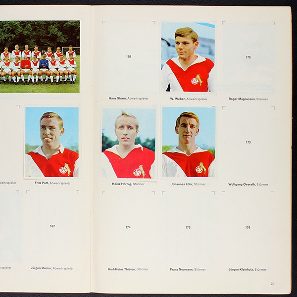 König Fußball Eikon album with stickers