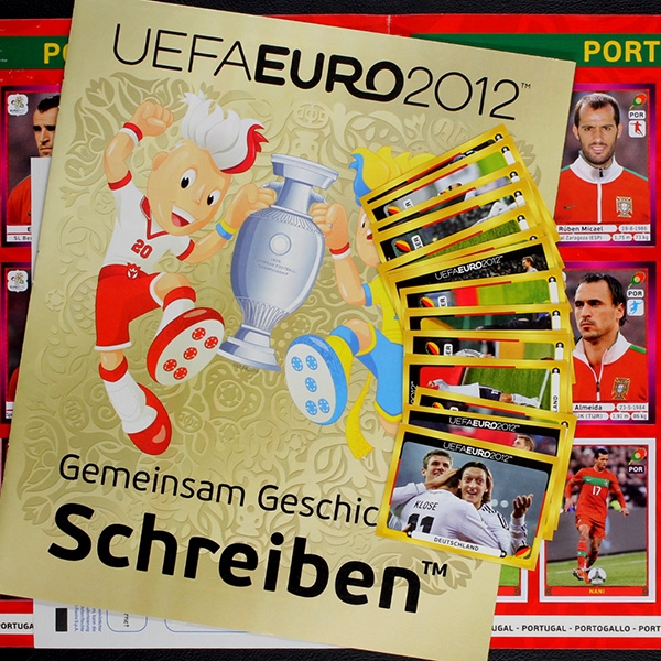 Euro 2012 Panini Sticker Album komplett