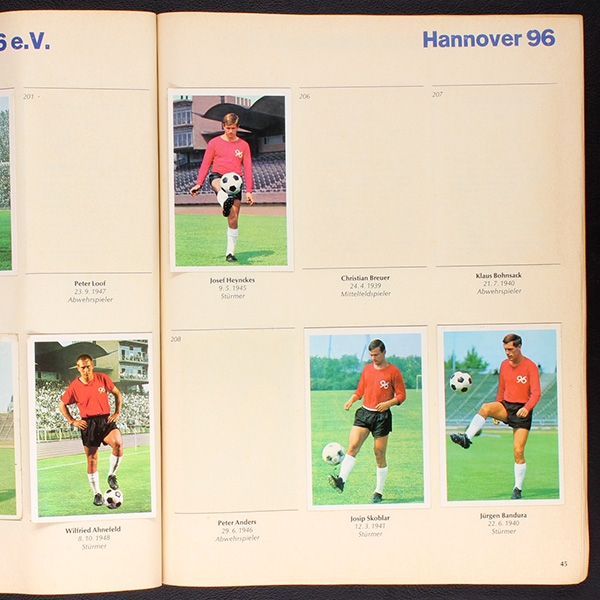 Bundesliga 68 Bergmann Album teilgefüllt