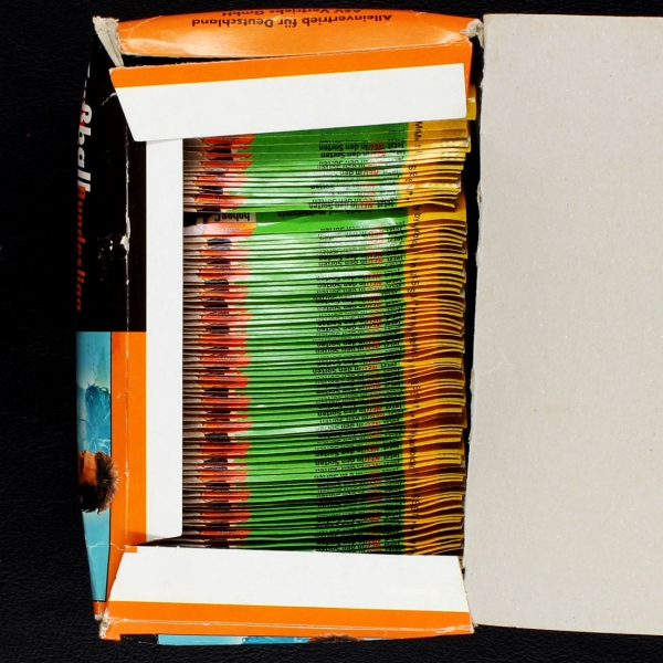 Fußball Endphase 96-97 Panini Box mit 100 Sticker Tüten