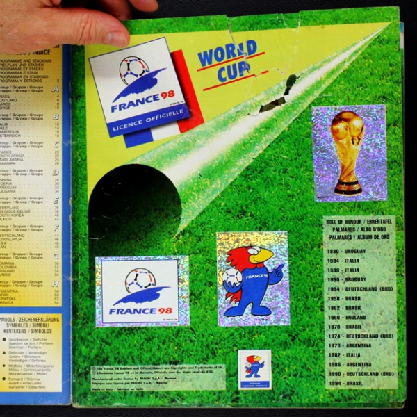 France 98 Panini Sticker Album - lesen