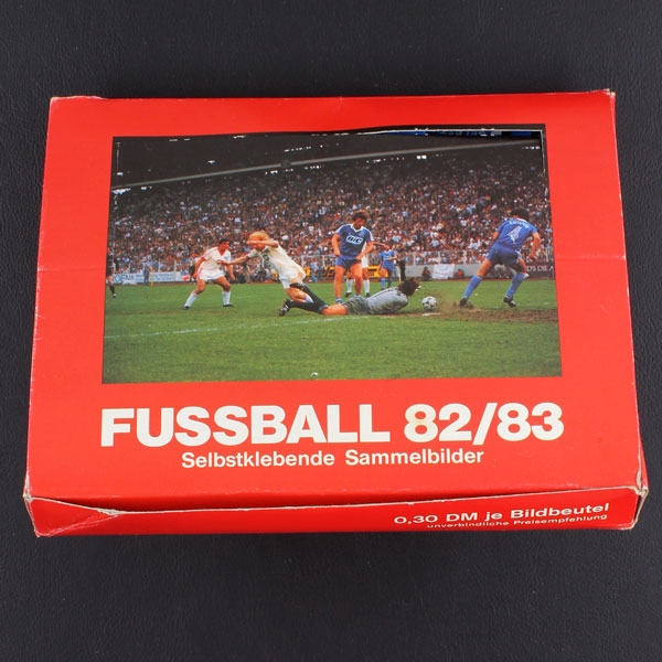 Fußball 82 Bergmann Box mit 88 Sticker Tüten